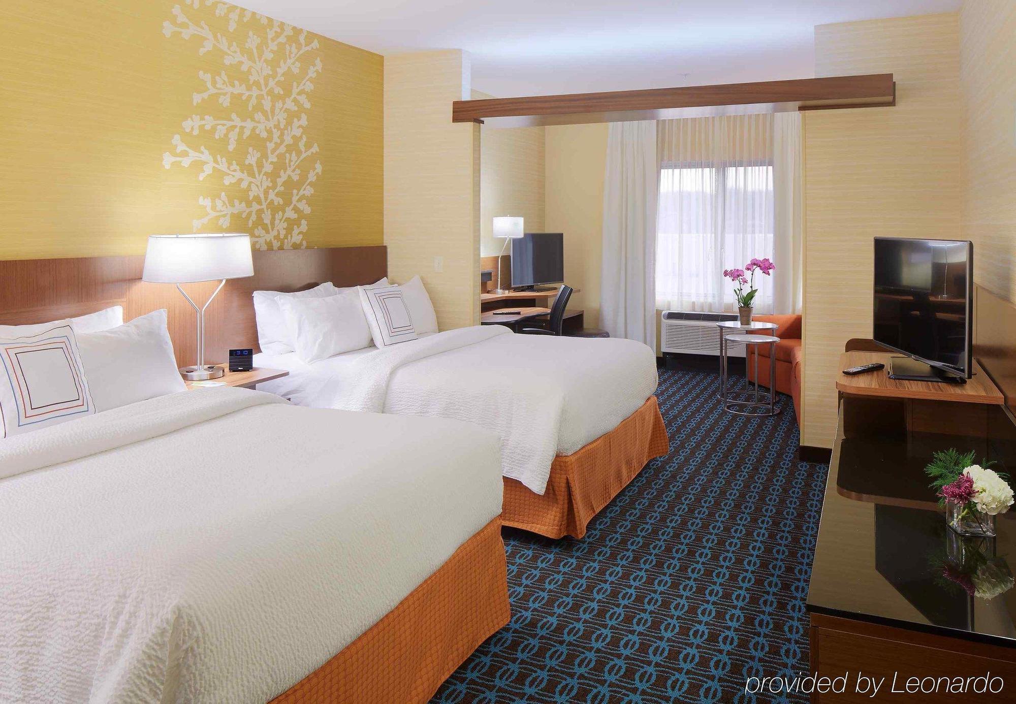 Fairfield Inn & Suites By Marriott Springfield Northampton/Amherst Екстер'єр фото